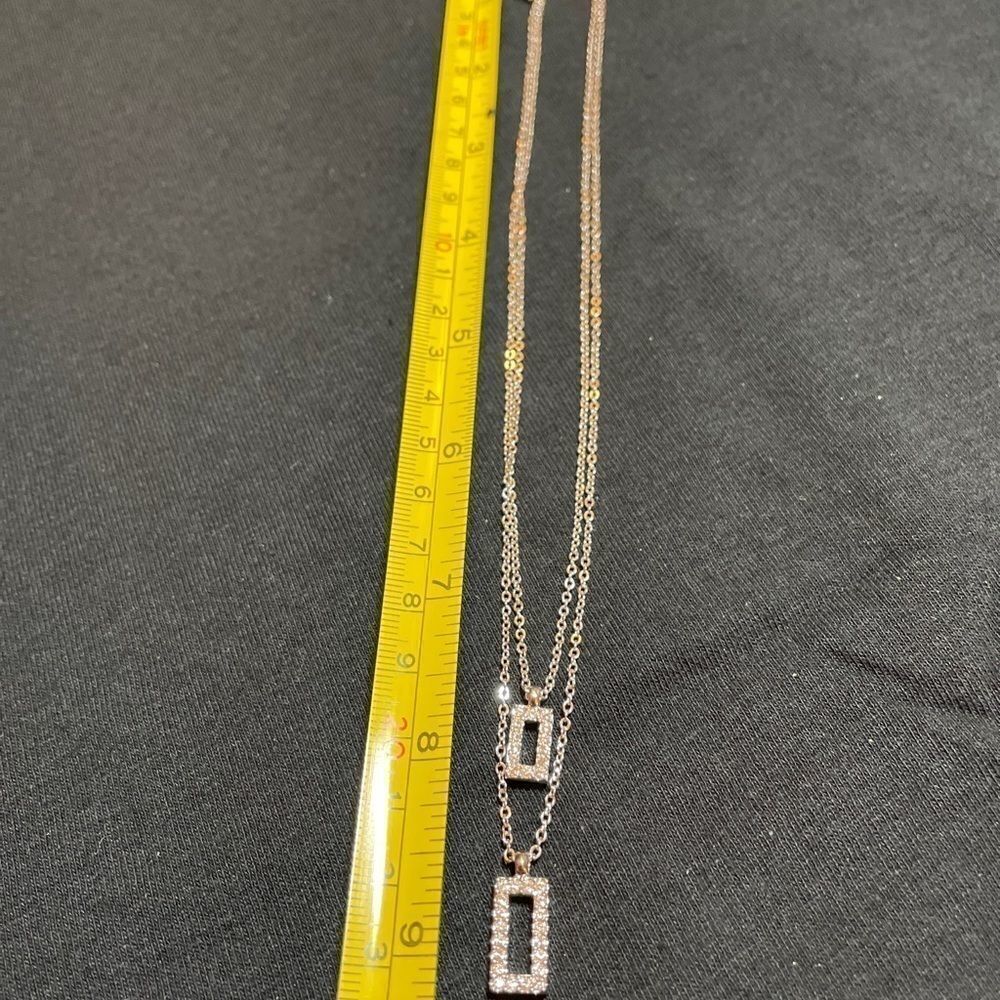 Duel rectangle crystal necklace. - Picture 5 of 5